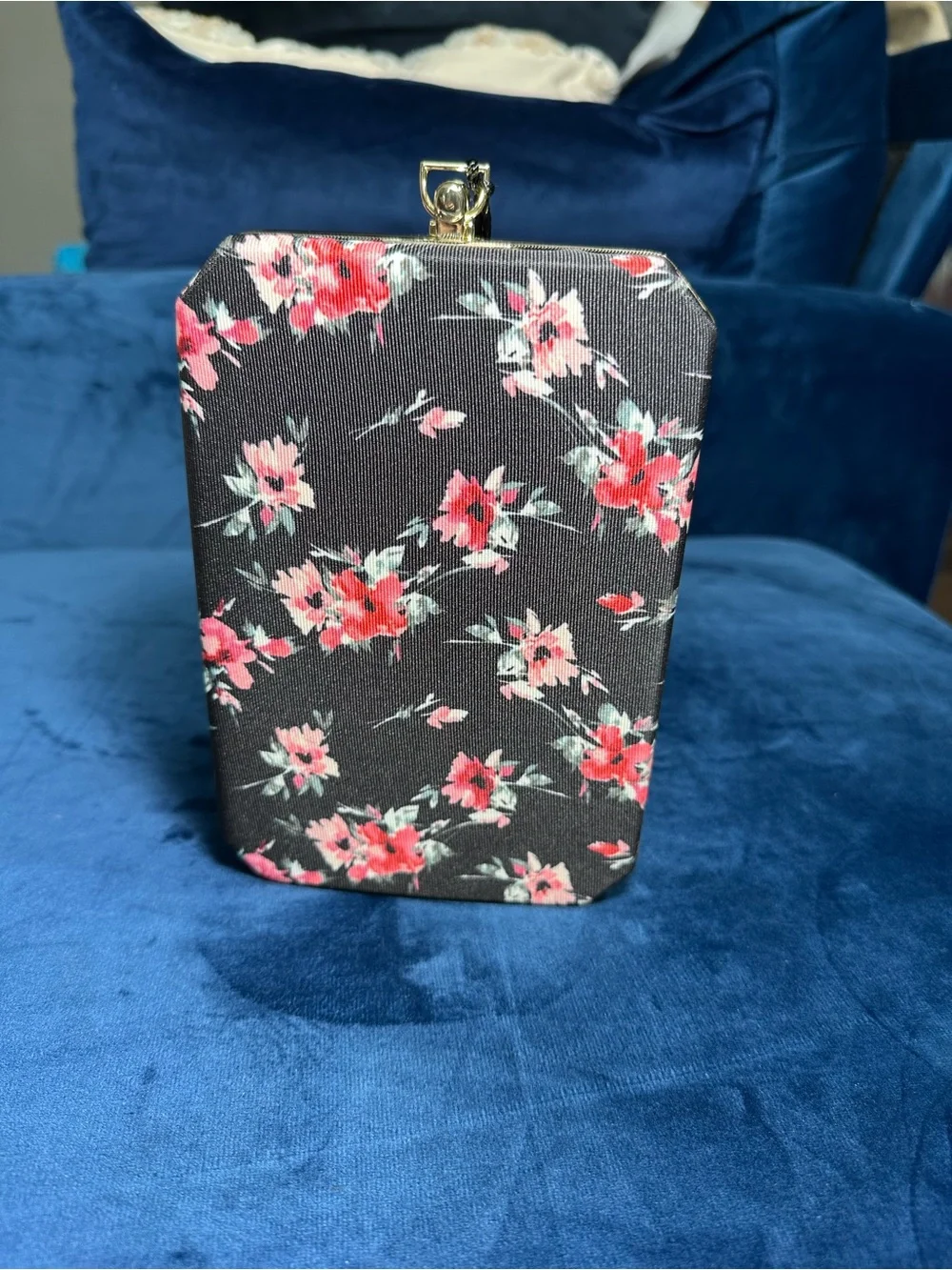 White House Black Market Floral Chain Strap Shoulder Bag Tassel Accent Small - Picture 3 of 12